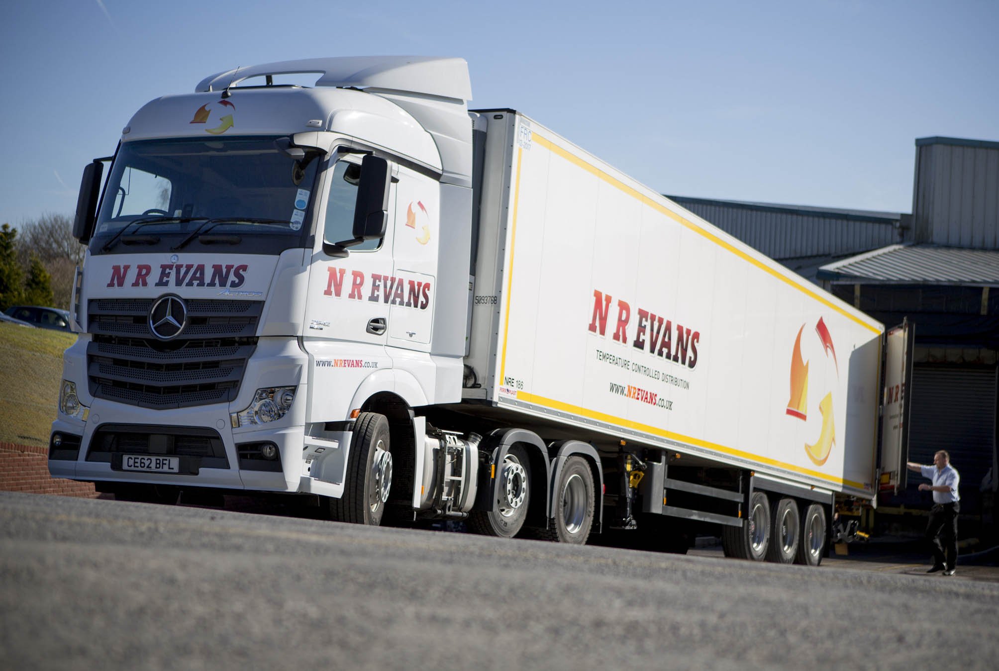 New Actros 2542 - NR Evans New Actros 2542 - NR Evans